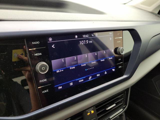 Photo of 2022 Black Volkswagen Taos