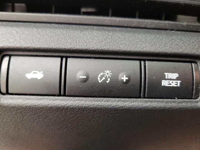 Photo of 2021 Orange Nissan Altima