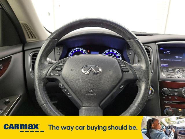 Photo of 2016 Silver INFINITI QX50