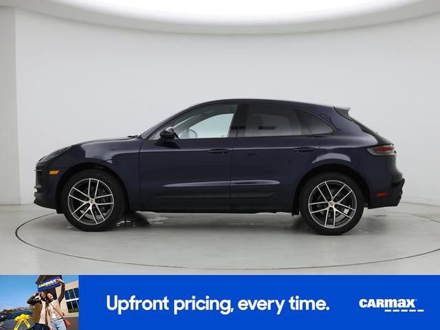 Photo of 2022 Blue Porsche Macan