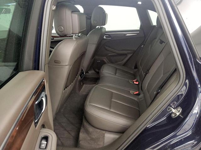 Photo of 2022 Blue Porsche Macan