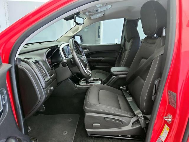 Photo of 2016 Red GMC Canyon