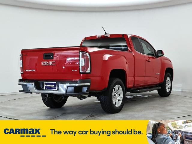 Photo of 2016 Red GMC Canyon