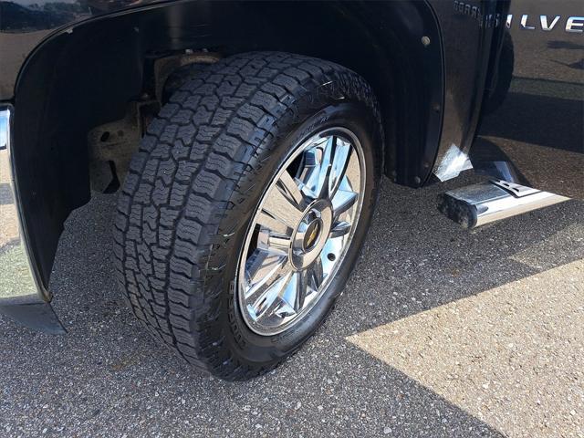 Photo of 2012 Black Granite Metallic Chevrolet Silverado 1500