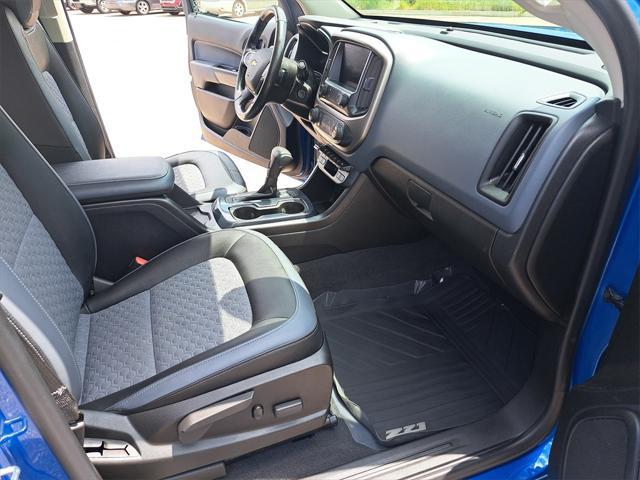Photo of 2020 Kinetic Blue Metallic Chevrolet Colorado