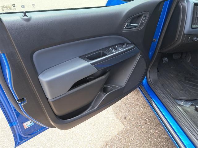 Photo of 2020 Kinetic Blue Metallic Chevrolet Colorado