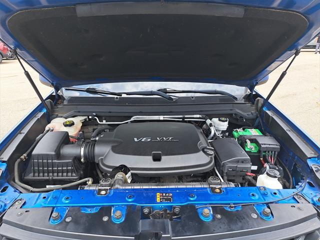 Photo of 2020 Kinetic Blue Metallic Chevrolet Colorado