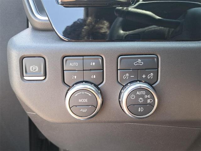 Photo of 2024 Onyx Black GMC Sierra 1500