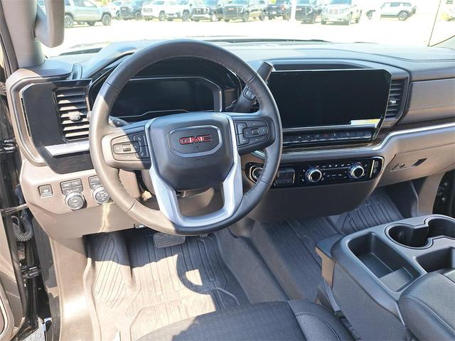 Photo of 2024 Onyx Black GMC Sierra 1500
