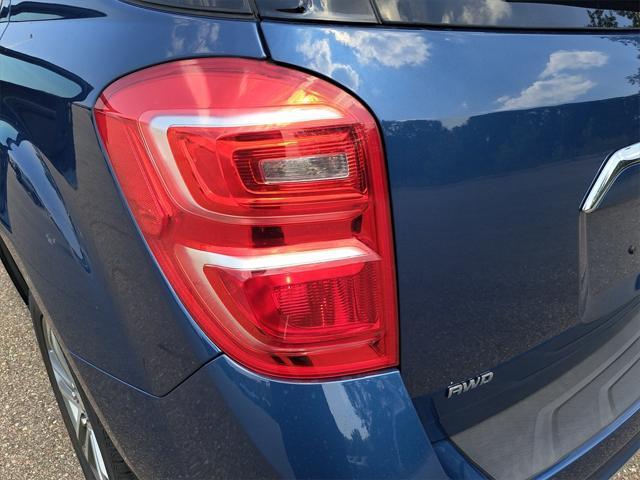 Photo of 2016 Patriot Blue Metallic Chevrolet Equinox