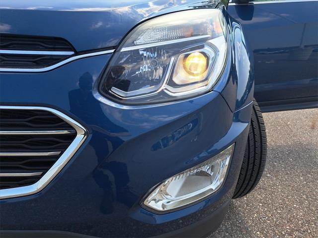 Photo of 2016 Patriot Blue Metallic Chevrolet Equinox