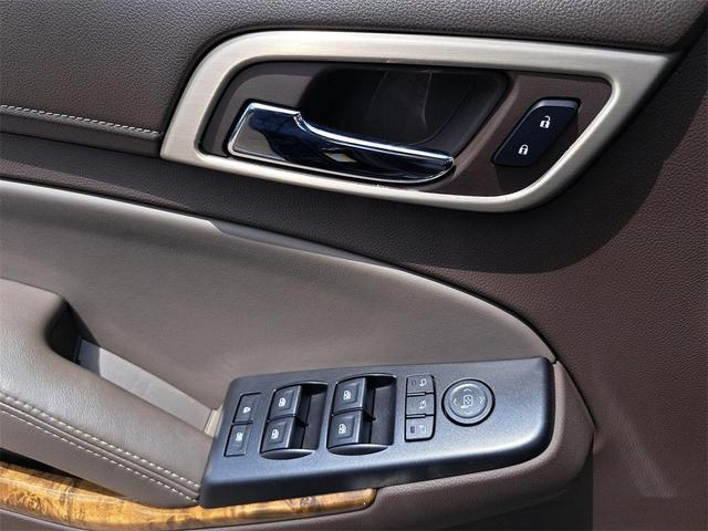 Photo of 2015 Onyx Black GMC Yukon