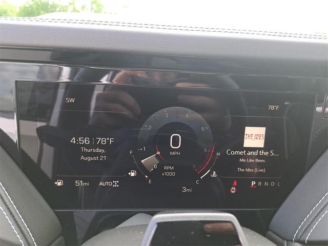 Photo of 2025 Summit White GMC Yukon