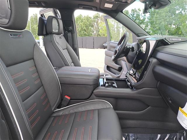 Photo of 2025 Summit White GMC Yukon