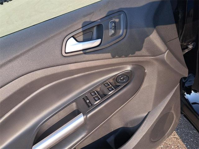 Photo of 2019 Agate Black Metallic Ford Escape