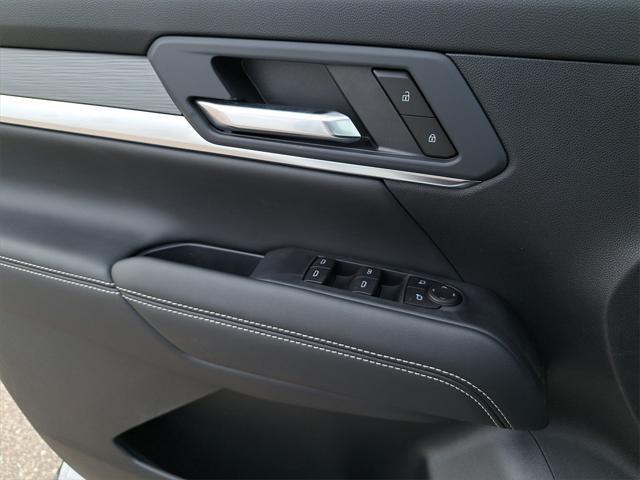 Photo of 2026 Summit White GMC Terrain