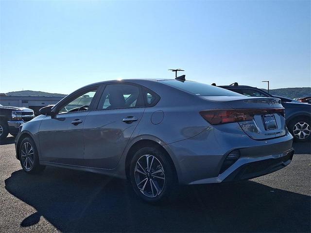 Photo of 2024 Steel Gray Kia Forte