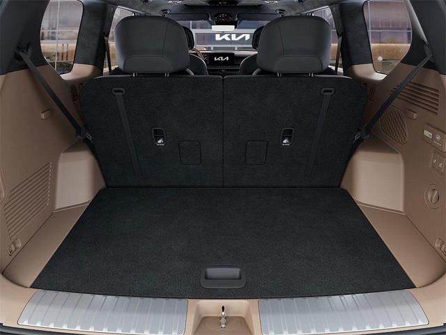 Photo of 2026 Ivory Kia EV9