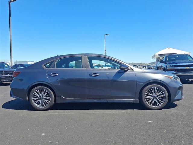 Photo of 2022 Gravity Gray Kia Forte