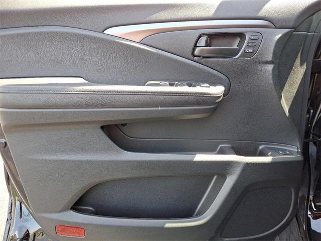 Photo of 2022 Black Honda Passport