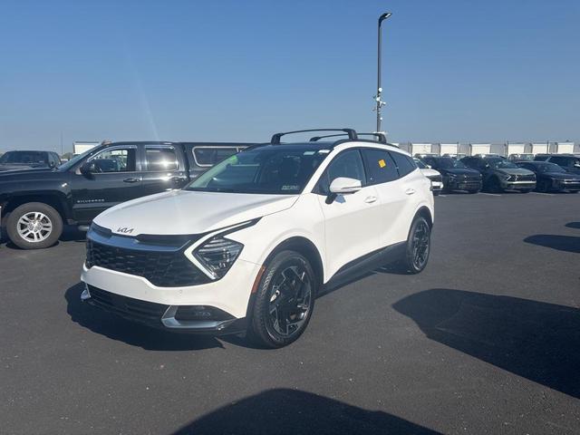 Photo of 2024 Glacial White Pearl Kia Sportage