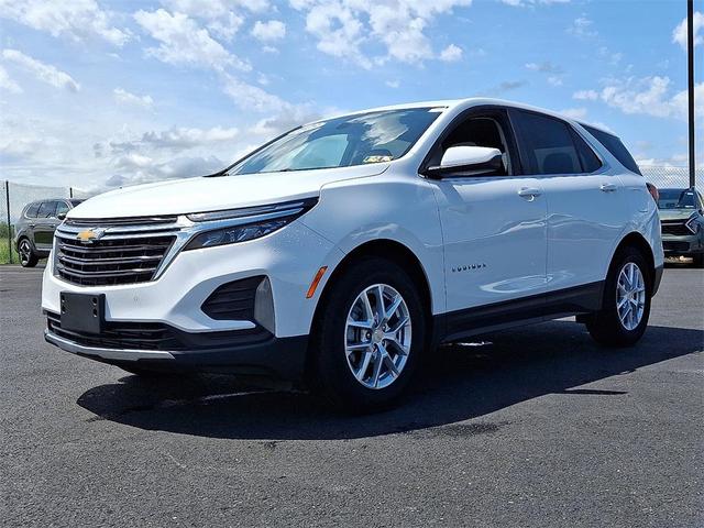 Photo of 2023 Summit White Chevrolet Equinox