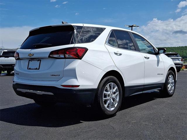 Photo of 2023 Summit White Chevrolet Equinox