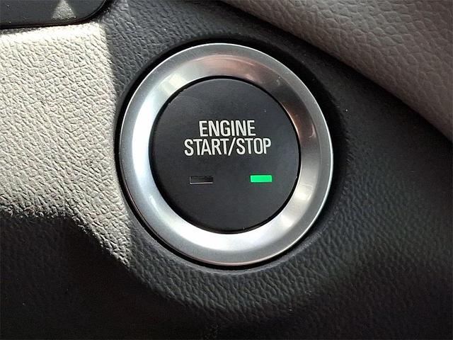 Photo of 2023 Summit White Chevrolet Equinox