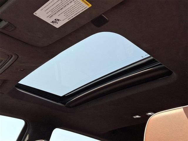 Photo of 2022 Pacific Blue Metallic GMC Sierra 1500