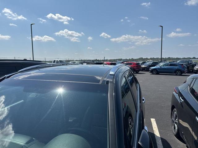 Photo of 2015 Ebony Black Kia Sorento