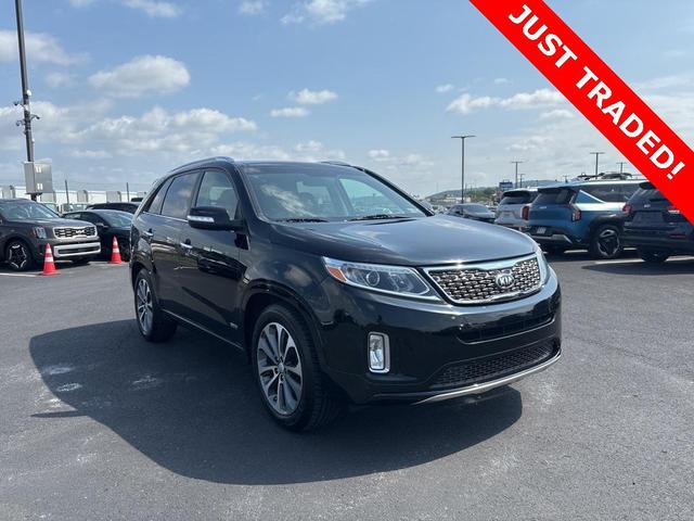 Photo of 2015 Ebony Black Kia Sorento