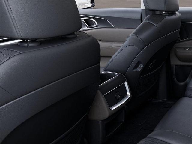 Photo of 2025 Deep Chroma Blue Kia Carnival