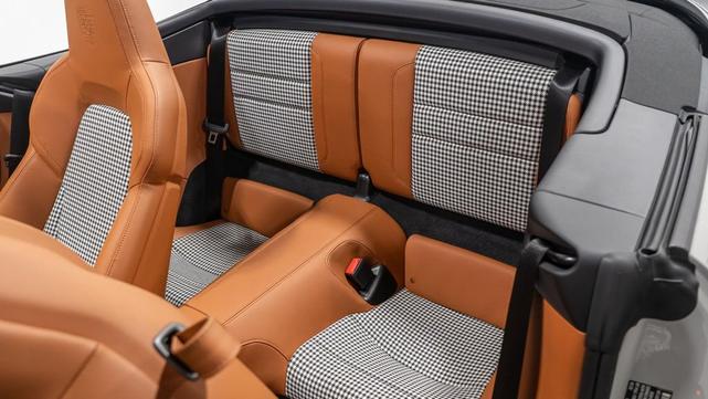 Photo of 2024 Gray Porsche 911