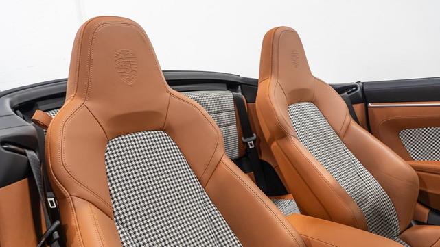 Photo of 2024 Gray Porsche 911
