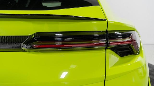 Photo of 2024 Green Lamborghini Urus