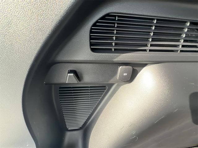 Photo of 2022 Agate Black Metallic Ford Escape