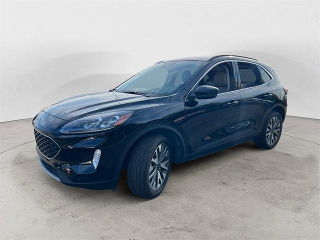 Photo of 2022 Agate Black Metallic Ford Escape