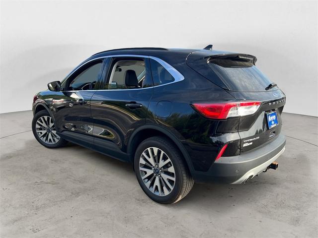Photo of 2022 Agate Black Metallic Ford Escape