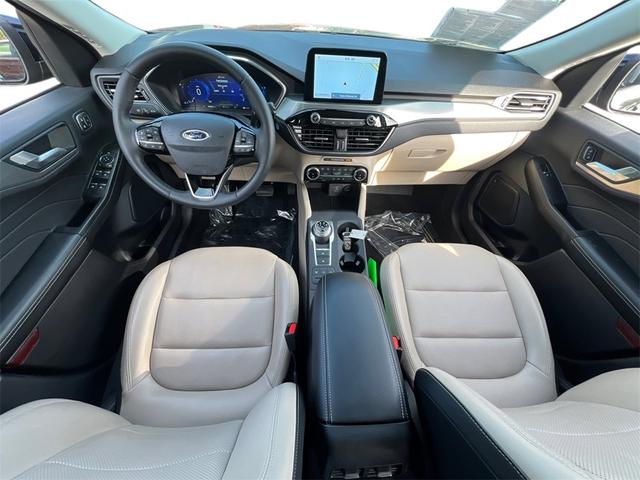 Photo of 2022 Agate Black Metallic Ford Escape