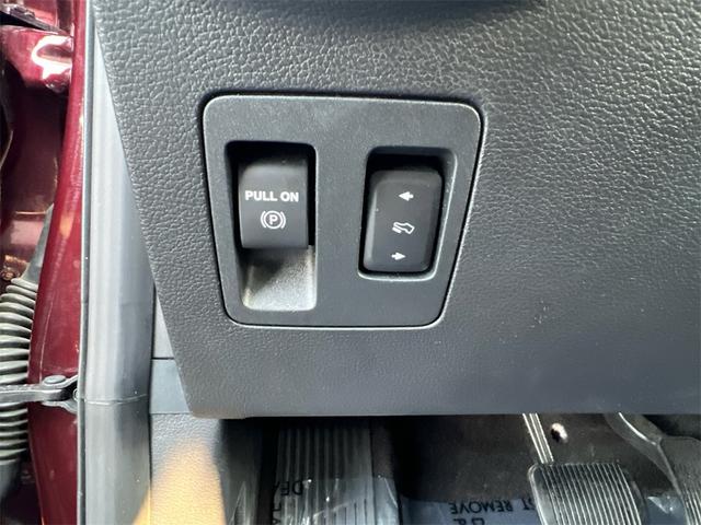 Photo of 2021 Burgundy Ford Expedition Max