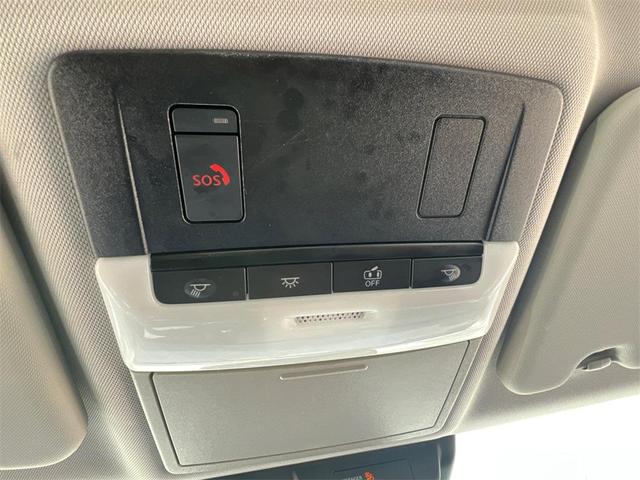 Photo of 2024 White Diamond Mitsubishi Outlander