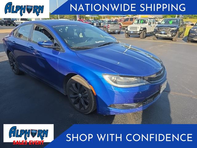 Photo of 2015 Vivid Blue Pearlcoat Chrysler 200