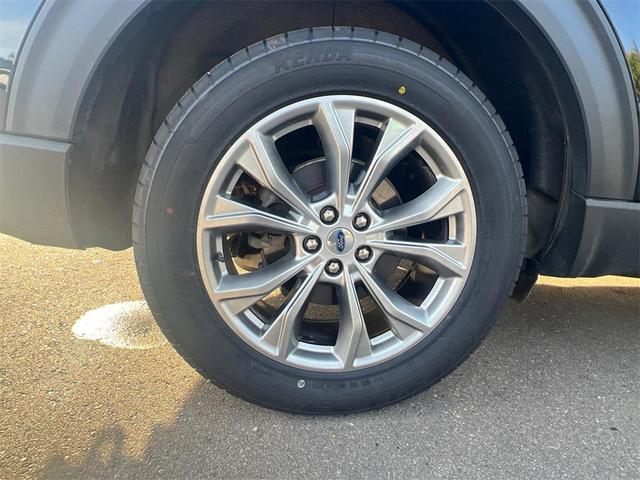 Photo of 2022 Black Ford Explorer