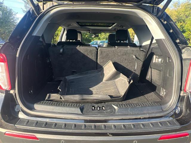 Photo of 2022 Black Ford Explorer