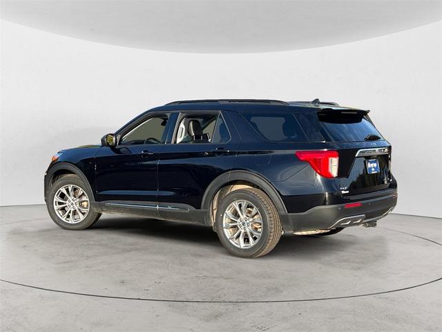 Photo of 2022 Black Ford Explorer