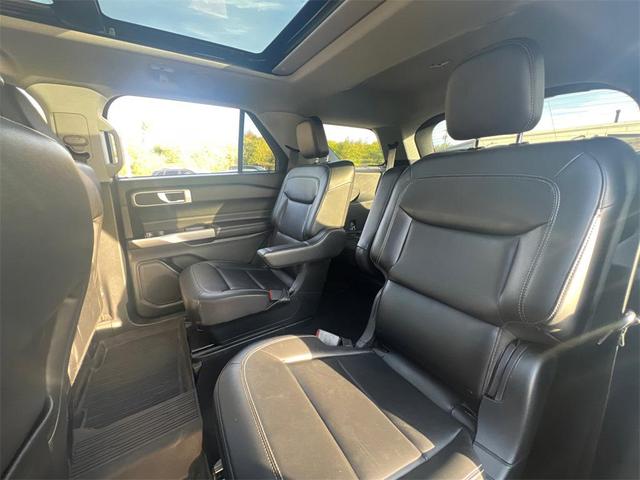 Photo of 2022 Black Ford Explorer