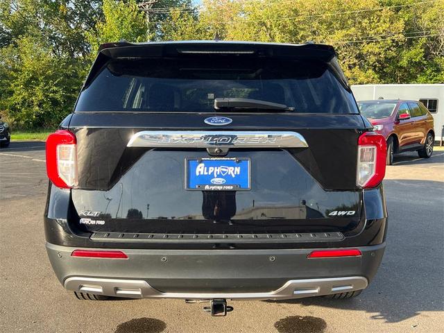 Photo of 2022 Black Ford Explorer