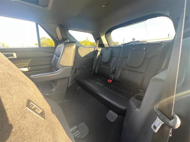 Photo of 2022 Black Ford Explorer