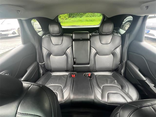 Photo of 2023 Bright White Clearcoat Jeep Cherokee