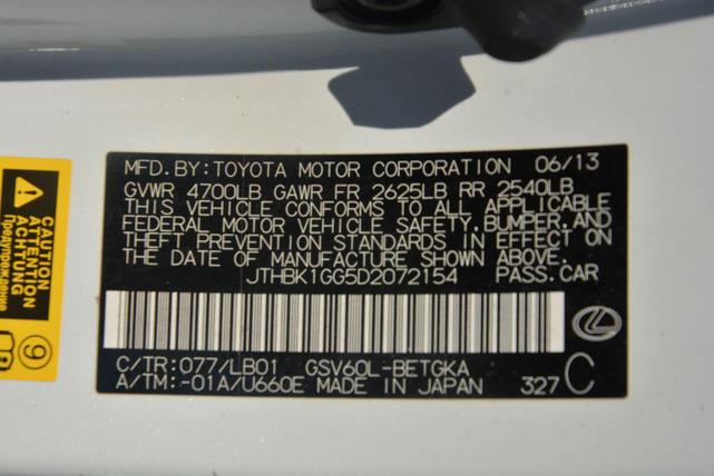 Photo of 2013 White Lexus ES 350